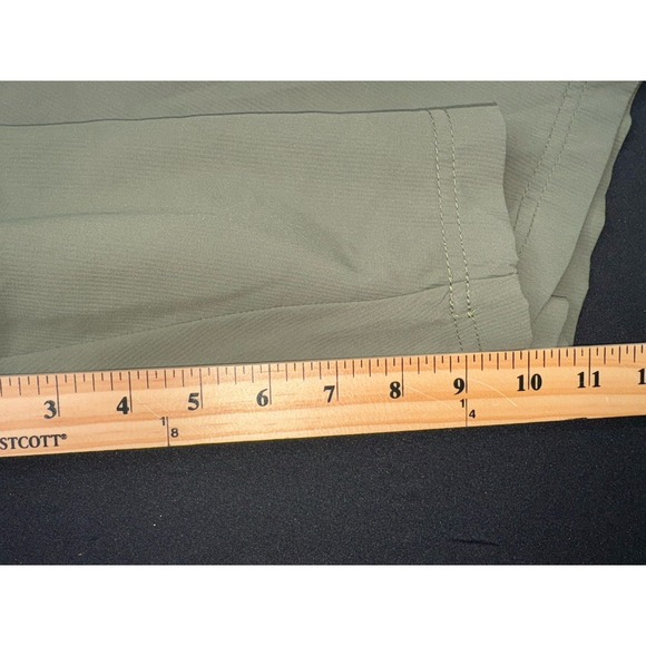 Wrangler Relaxed Fit Army Green Cargo Shorts Stretch W/ Tech Pocket Mens Sz 48 - Picture 8 of 10